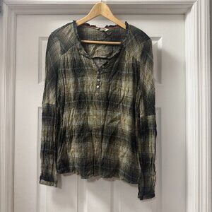 Frye and Co. long sleeve henley green and black plaid pattern v-neck size Medium